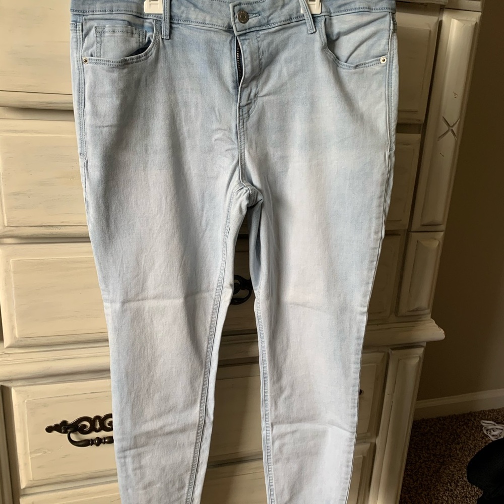 Light wash jeans